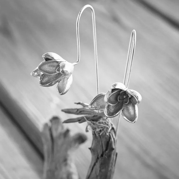 “Blodeuwedd” Orchid Flower Sculpted Feminine Silver Ear Pin Hook Threader Dangle - Picture 3 of 16